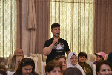 Qaradağ Rayon İcra Hakimiyyətinin başçısı Süleyman Mikayılovun Sahil qəsəbəsində səyyar qəbulu keçirilmişdir