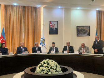 Qaradağ rayonunda “Milli Qurtuluşdan – Zəfərə” mövzusunda dəyirmi masa keçirilib