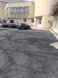 Qaradağ rayonu Sahil qəsəbəsində asflat örtüyü salınır