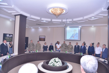 15 iyun - Milli Qurtuluş Gününə həsr olunmuş dəyirmi masa