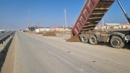 Qaradağ rayonu Qobustan qəsəbəsində yenidənqurma və abadlıq işləri həyata keçirilmişdir.