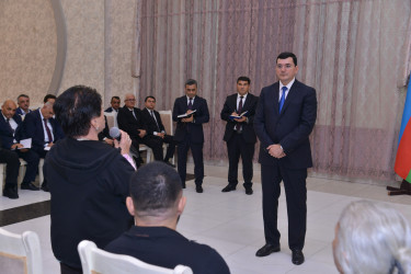 Qaradağ Rayon İcra Hakimiyyətinin başçısı Natiq Əliyev Sahil qəsəbəsində sakinlərlə görüşüb və vətəndaşların səyyar qəbulunu keçirib.