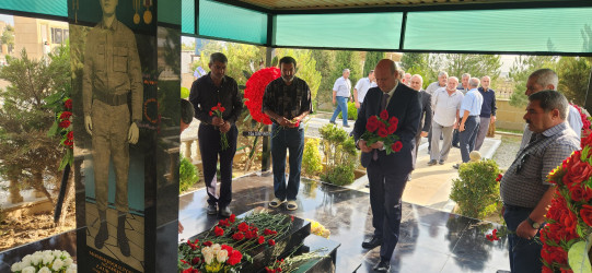 Qaradağ rayonunun Korgöz qəsəbəsində  Vətən Müharibəsi şəhidi Məmmədquliyev Ağabəy Zaur oğlunun anım mərasimi keçirilib.