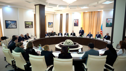 Görkəmli alim, AMEA-nın ilk qadın həqiqi üzvlərindən biri, tibb elmləri doktoru, akademik Zərifə xanım Əliyevanın anım gününə həsr olunmuş dəyirmi masa keçirildi. 