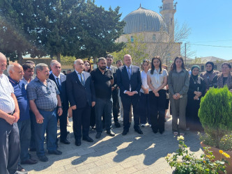 Qaradağ rayonu, Lökbatan qəsəbəsində şəhid Quliyev Fərid Vahid oğlunun ildönümü ilə əlaqədar anım mərasimi keçirilib
