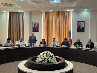 Əhalinin mülkiyyət hüquqlarının təmin edilməsi sahəsində tədbirlərin səmərəliliyinin artırılması mövzusunda dəyirmi masa keçirilmişdir.