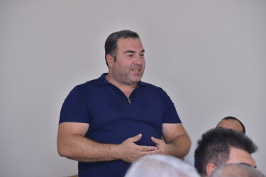 Qaradağ Rayon İcra Hakimiyyətinin başçısı Süleyman Mikayılovun növbəti səyyar qəbulu Sanqaçal qəsəbəsində keçirilmişdir.