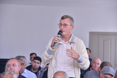 Qaradağ Rayon İcra Hakimiyyətinin başçısı Süleyman Mikayılovun Qızıldaş qəsəbəsində səyyar qəbulu keçirilmişdir