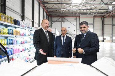 İlham Əliyev Qaradağ rayonunda kağız və gigiyenik məhsulların istehsalı müəssisəsinin açılışında iştirak edib