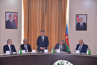 15 iyun - Milli Qurtuluş Gününə həsr olunmuş dəyirmi masa