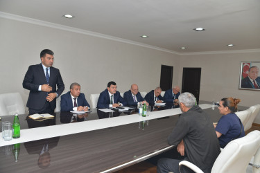 Qaradağ Rayon İcra Hakimiyyətinin başçısı Natiq Əliyev Qaradağ Rayon İcra Hakimiyyətində sakinlərlə görüşüb və vətəndaşların qəbulunu keçirib.