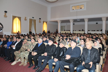 Qaradağ rayonunda yerləşən Aşıq Rza Qobustanlı adına Mədəniyyət Evində Xocalı soyqırımının 33-cü ildönümünə həsr olunmuş tədbir keçirilmişdir