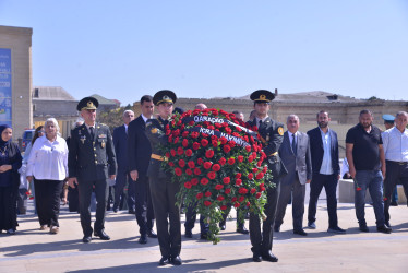 Qaradağ rayonunda “Şəhidlər” abidə kompleksinin önünə əklilqoyma mərasimi keçirildi.
