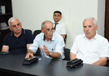 Qaradağ rayonunda ağsaqqallarla görüş keçirilib