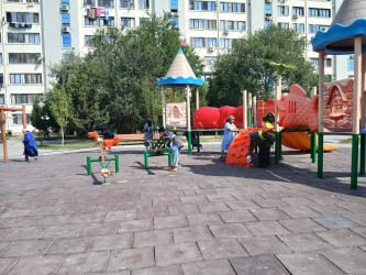 “Şəhərsalma və Memarlıq ili” çərçivəsində Qaradağ rayonu Sahil qəsəbəsində təmizlik işləri keçirilmişdir.
