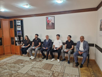 Qaradağ Rayon İcra Hakimiyyətinə istehsalat təcrübəsinə gələn tələbələrlə görüş keçirildi