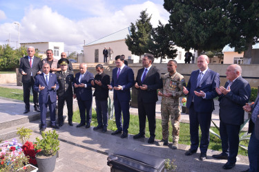 Vətən Müharibəsi şəhidi Surxayev Yunis Rafik oğlunun altıncı il dönümü münasibətilə anım mərasimi keçirilmişdir.