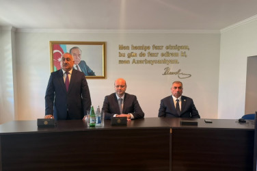 Qaradağ rayonunda 600-dən yüksək bal toplayan  abituriyentlərlə görüş keçirilib
