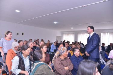 Qızıldaş qəsəbəsində vətəndaşların səyyar qəbulu keçirilib.
