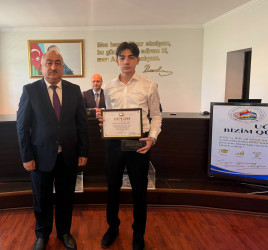Qaradağ rayonunda 600-dən yüksək bal toplayan  abituriyentlərlə görüş keçirilib