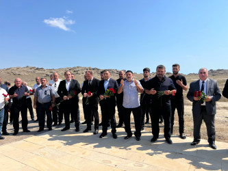 Qaradağ rayonunun Qobustan qəsəbəsində şəhid Sadiq Əzizlinin xatirəsi anılıb