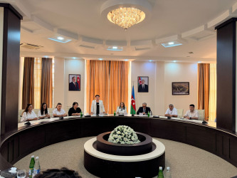 Azərbaycan Respublikası Prezidentinin Birinci Türkoloji Qurultayın 100 illik yubileyinin keçirilməsi haqqında Sərəncamına əsasən “Birinci Türkoloji Qurultay: Bir əsrlik elmi irs və milli birlik” mövzusunda dəyirmi masa keçirilib.