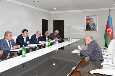Qaradağ Rayon İcra Hakimiyyətinin başçısı Natiq Əliyev Qaradağ Rayon İcra Hakimiyyətində sakinlərlə görüşüb və vətəndaşların qəbulunu keçirib.