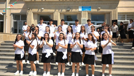 Qaradağ rayonunda ümumtəhsil məktəblərində “Son zəng” tədbirləri qeyd olundu.