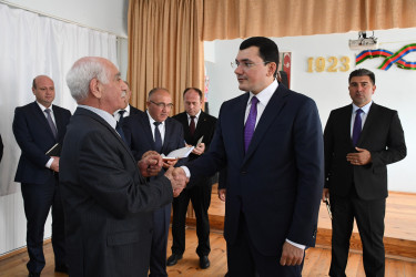 Qobustan qəsəbəsində vətəndaşların səyyar qəbulu keçirilib.