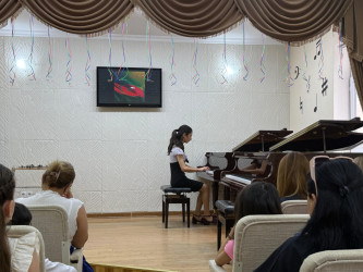 28 nömrəli Uşaq  Musiqi Məktəbində " 28 May - Müstəqillik Günü " - nə həsr olunmuş tədbir