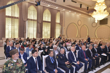 Qaradağ Rayon İcra Hakimiyyətinin başçısı Süleyman Mikayılovun Sahil qəsəbəsində səyyar qəbulu keçirilmişdir