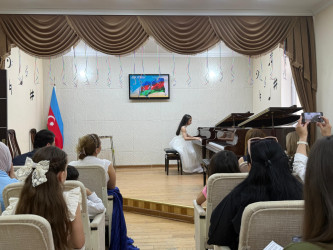 28 nömrəli Uşaq  Musiqi Məktəbində " 28 May - Müstəqillik Günü " - nə həsr olunmuş tədbir