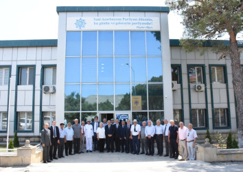 Qaradağ rayonunda ağsaqqallarla görüş keçirilib