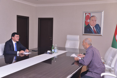 Qaradağ Rayon İcra Hakimiyyətinin başçısı Natiq Əliyev Qaradağ Rayon İcra Hakimiyyətində sakinlərlə görüşüb və vətəndaşların qəbulunu keçirib