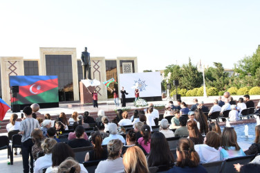 Qaradağ rayonunda 15 İyun – Milli Qurtuluş Gününə həsr olunmuş “Milli Qurtuluşdan – Zəfərə” bayram konserti keçirilmişdir