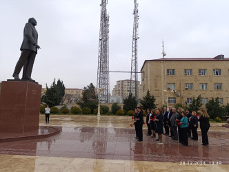 Qaradağ rayon təhsil işçiləri 31 dekabr - Dünya Azərbaycanlılarının Həmrəyliyi Günü münasibətilə tədbir keçirdi