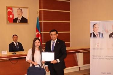 “Konstitusiya və Suverenlik İli” nə həsr olunmuş hüquq olimpiadasının qalibləri mükafatlandırılıb