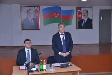 Qaradağ Rayon İcra Hakimiyyətinin başçısı Süleyman Mikayılovun növbəti səyyar qəbulu Şonqar qəsəbəsində keçirilib.