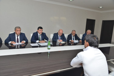 Qaradağ Rayon İcra Hakimiyyətinin başçısı Natiq Əliyev Qaradağ Rayon İcra Hakimiyyətində sakinlərlə görüşüb və vətəndaşların qəbulunu keçirib.