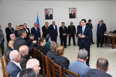Lökbatan qəsəbəsində vətəndaşların səyyar qəbulu keçirilib.