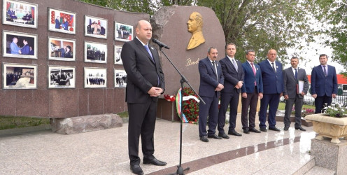 Volqoqradda Ulu Öndər Heydər Əliyevin anadan olmasının 100 illiyinə həsr olunmuş yubiley tədbiri keçirilmişdir.