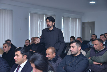Qaradağ Rayon İcra Hakimiyyətinin başçısı Süleyman Mikayılovun növbəti səyyar qəbulu Şonqar qəsəbəsində keçirilib.