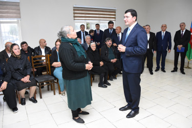 Lökbatan qəsəbəsində vətəndaşların səyyar qəbulu keçirilib.