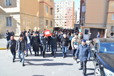 Azərbaycan Ordusunun Birinci Qarabağ müharibəsində itkin düşən döyüşçüsü Hüseynov Rafiq Hüseyn oğlunun nəşinin qalıqları Şəhidlər xiyabanına gətirilərək dəfn olundu.