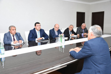Qaradağ Rayon İcra Hakimiyyətinin başçısı Natiq Əliyev Qaradağ Rayon İcra Hakimiyyətində sakinlərlə görüşüb və vətəndaşların qəbulunu keçirib.