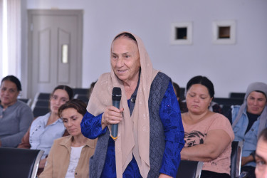 Qaradağ Rayon İcra Hakimiyyətinin başçısı Süleyman Mikayılovun Qızıldaş qəsəbəsində səyyar qəbulu keçirilmişdir