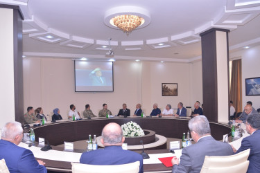 15 iyun - Milli Qurtuluş Gününə həsr olunmuş dəyirmi masa