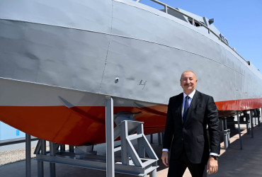 Azərbaycan Respublikasının Prezidenti, Silahlı Qüvvələrin Müzəffər Ali Baş Komandanı İlham Əliyev və birinci xanım Mehriban Əliyeva Hərbi Dəniz Qüvvələrində olublar.