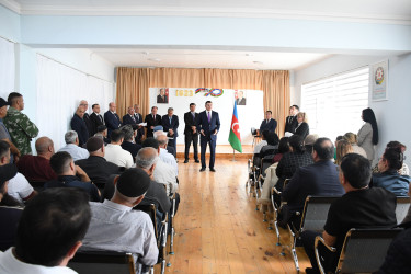 Qobustan qəsəbəsində vətəndaşların səyyar qəbulu keçirilib.