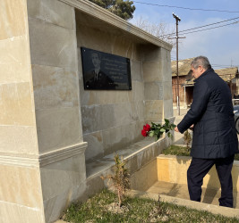 Qaradağ Rayon İcra Hakimiyyətinin başçısı Süleyman Mikayılovun Çeyildağ qəsəbəsində səyyar qəbulu keçirilmişdir